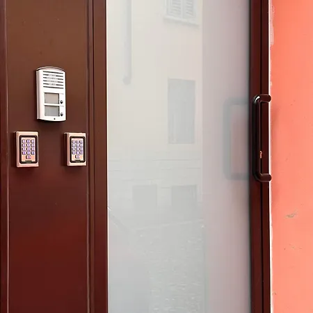 Silver White Apartment Cremona